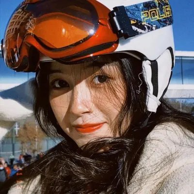小资女孩向前冲